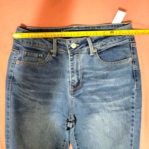 Mid-Rise Boot Cut Creasing Jeans